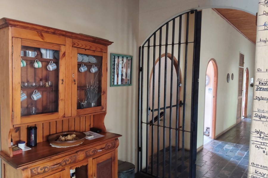 4 Bedroom Property for Sale in Hartbeespoort Rural North West